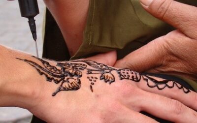 Tatouages éphémères sur les plages : danger!